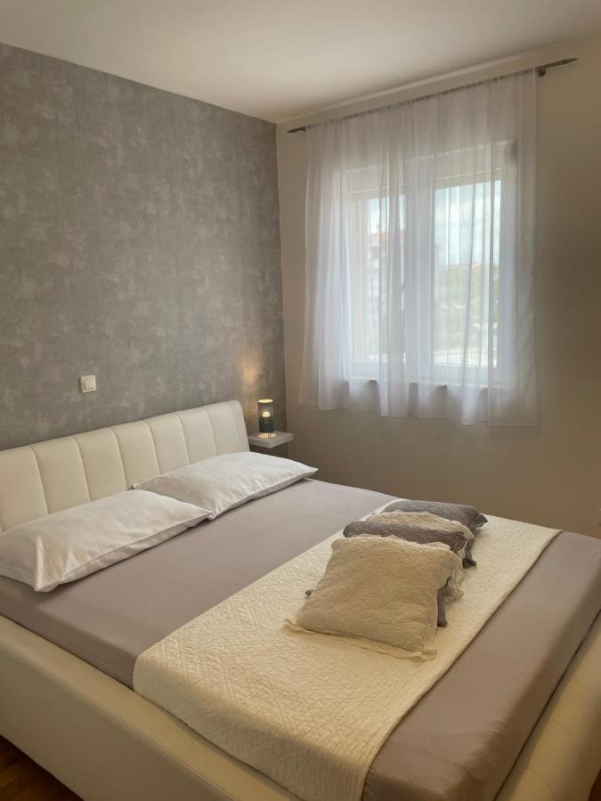 Apartments Tony Biograd Na Moru Exterior photo